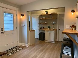 Gorgeous Guest Suite. Walk to Old Town & CSU!