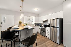 Amazing Condo in the Heart of Old Town