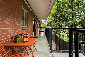 Amazing Condo in the Heart of Old Town