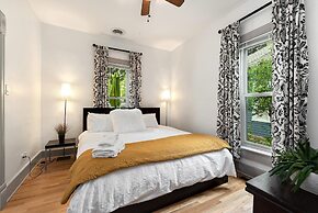 Lola House! Cozy comfort, Prime Old Town Location