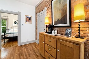 Lola House! Cozy comfort, Prime Old Town Location