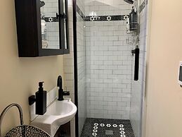 The Chic Guest Retreat in Old Town near CSU!