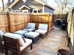 The Chic Guest Retreat in Old Town near CSU!