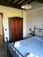 Portion of a Farmhouse With 30 Beds - 4 Apartments and 2 Rooms