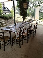 Portion of a Farmhouse With 30 Beds - 4 Apartments and 2 Rooms