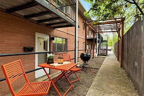 Stunning condo in the heart of Old Town