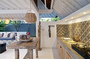 New 2 King Beds, Walk to Beach, Cafes all Else 30 Minutes From Airport