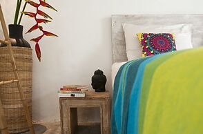 New 2 King Beds, Walk to Beach, Cafes all Else 30 Minutes From Airport