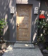 New 2 King Beds, Walk to Beach, Cafes all Else 30 Minutes From Airport