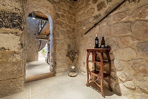 Mas Vidal Santes Creus