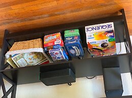 Cozy Bungalow in Downtown Loveland w/Free Bikes!