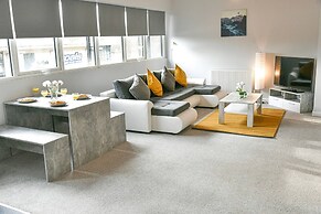 Massive 2bd Central Ipswich