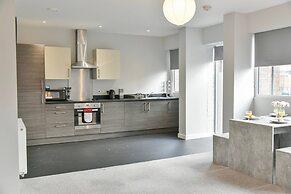 Massive 2bd Central Ipswich