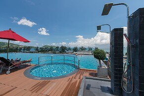Suite Large Studio Apt With Hot Tub Bath In Front Pa Tong Beach