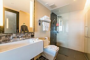 Suite Large Studio Apt With Hot Tub Bath In Front Pa Tong Beach