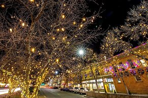 Charming Bungalow Next to CSU -FREE Cruiser Bikes