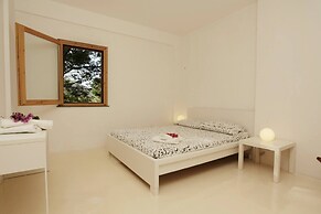 Whole Modern Villa With Pool And Near The Sea