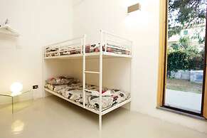 Whole Modern Villa With Pool And Near The Sea