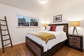 Luxury Urban Oasis Near Old Town – Pet Friendly