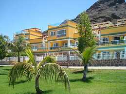 Golden Beach Puerto de Mogan