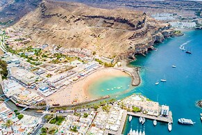 Golden Beach Puerto de Mogan