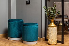 Golden Hour - One Bedroom - Next to Cismigiu Park and Victoria Avenue