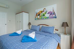 Hua Hin One Bedroom One Bathroom With Pool Access Beachfront Nice Furn