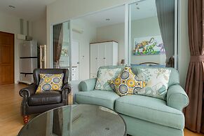 Hua Hin One Bedroom One Bathroom With Pool Access Beachfront Nice Furn