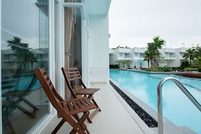 Hua Hin One Bedroom One Bathroom With Pool Access Beachfront Nice Furn