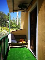 On Holiday Between Sky And Sea Geco Di Campiglia pet Friendly big Gard