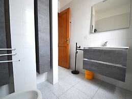 Charming Holiday Home Near The Beach With A Terrace, Parking Available