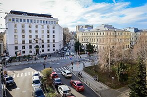 Tres Chic Studio - Victoria Avenue