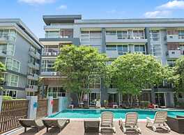 Kris - Modern Spacious 2 Bedroom Condo With Pool