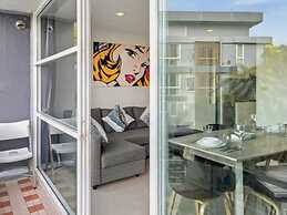 Kris - Modern Spacious 2 Bedroom Condo With Pool