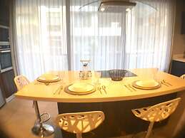 It Residence, 2 Bedroom Apartment with Rooftop Pool