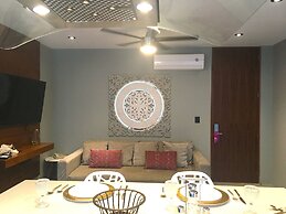 It Residence, 2 Bedroom Apartment with Rooftop Pool