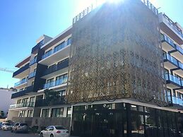 It Residence, 2 Bedroom Apartment with Rooftop Pool