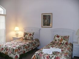 5 Bedroom Budget Home With Private Pool