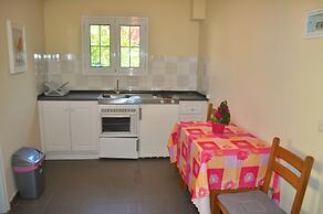 Yannis - Holiday Apartments on Agios Gordios Beach in Corfu