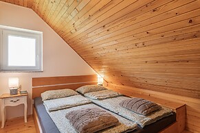 Holiday House Podhamer Boris