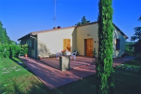 Agriturismo Il Pino - Tuscany Italy - Apartment Ginepro