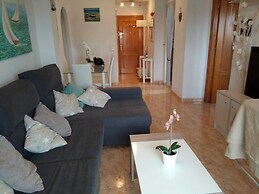 Wonderful top Floor Apartment Ideally Located Between sea and the City