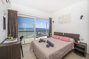 Summer Breeze Penthouse With Hot Tub