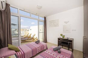 Summer Breeze Penthouse With Hot Tub