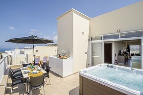 Summer Breeze Penthouse With Hot Tub