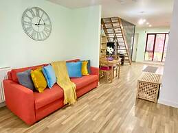 5-bed Townhouse Salford Deep Cleaned