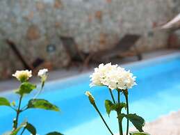 Apartment 2 With Pool And Sea View