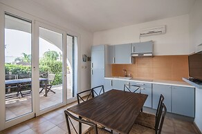 Apartment 2 With Pool And Sea View