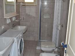 Cosy Apartment Near The Beach With Balcony - Pets Allowed