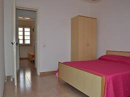 Cosy Apartment Near The Beach With Balcony - Pets Allowed